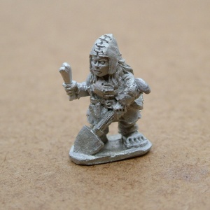 Female Halfling Grave Robber - 'Shallow Grave' Sandy Sandrina